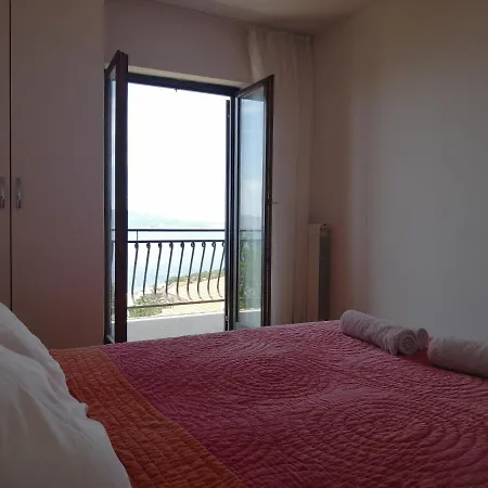 公寓 Island View 诺维·维诺多尔斯基