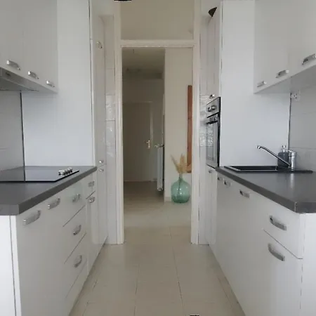 Island View 公寓 诺维·维诺多尔斯基