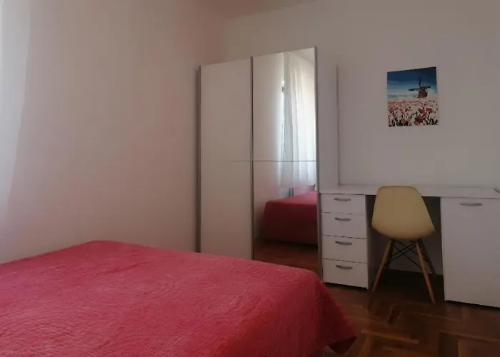 Island View 公寓 *